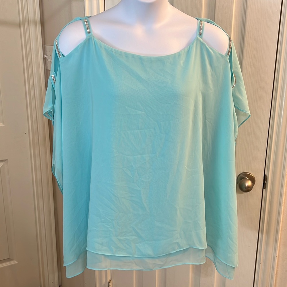 JM Collection size 2X. Beautiful aqua blue dress top